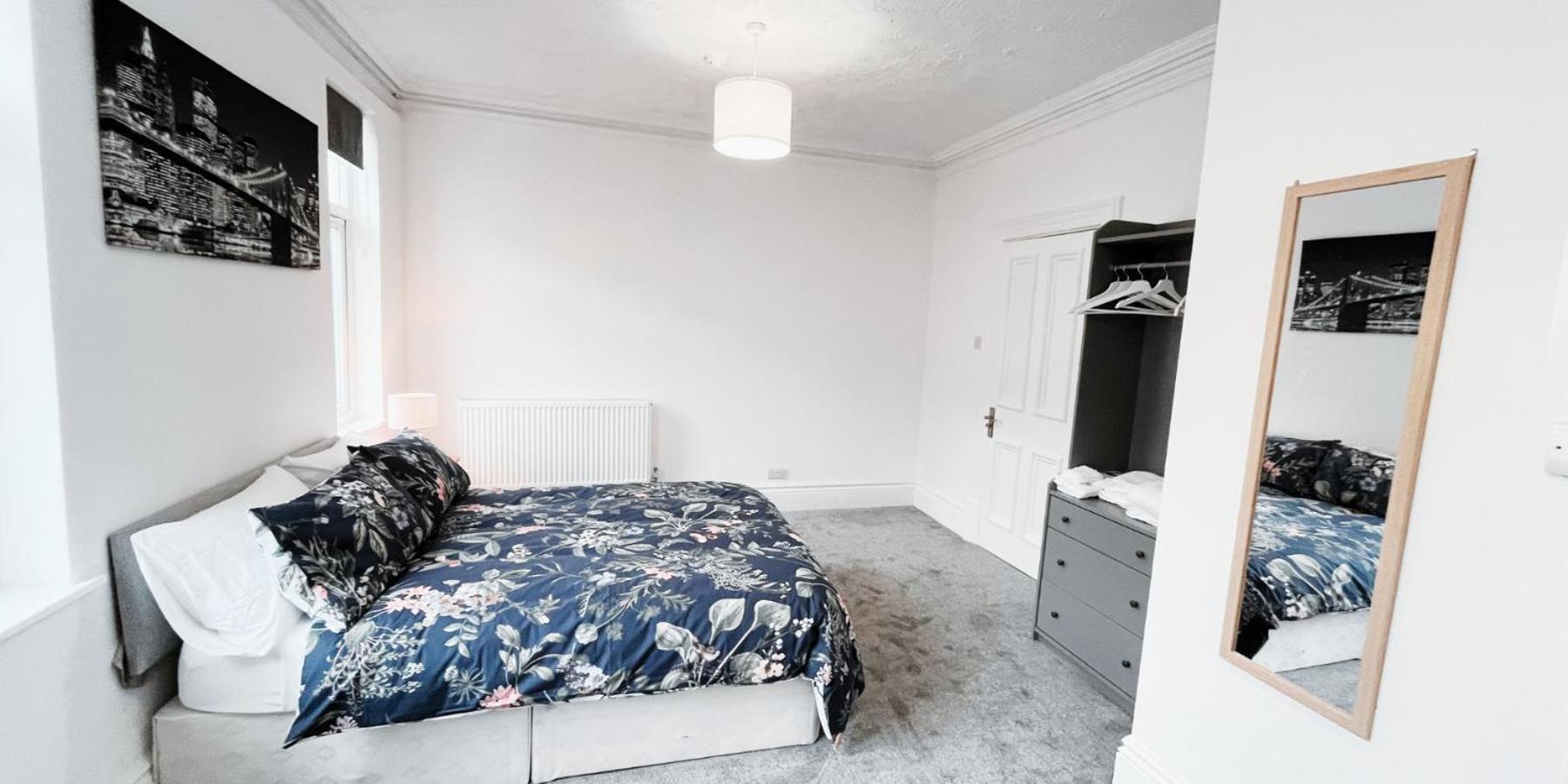 Spacious Room In Modern House Near 诺丁汉 外观 照片