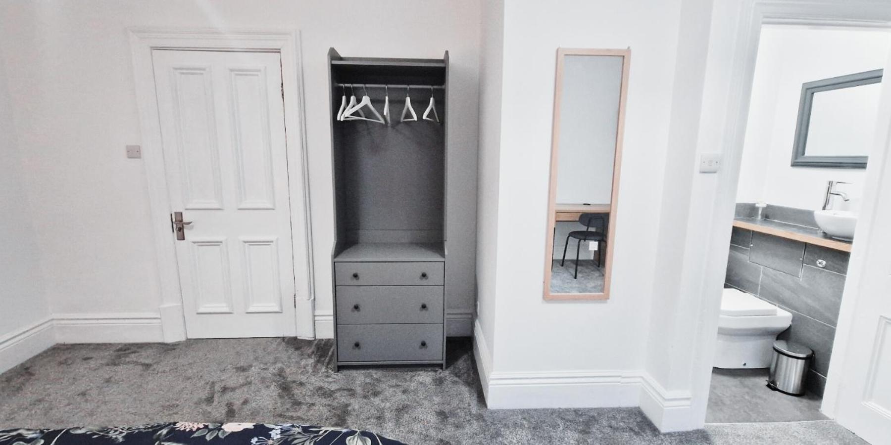 Spacious Room In Modern House Near 诺丁汉 外观 照片