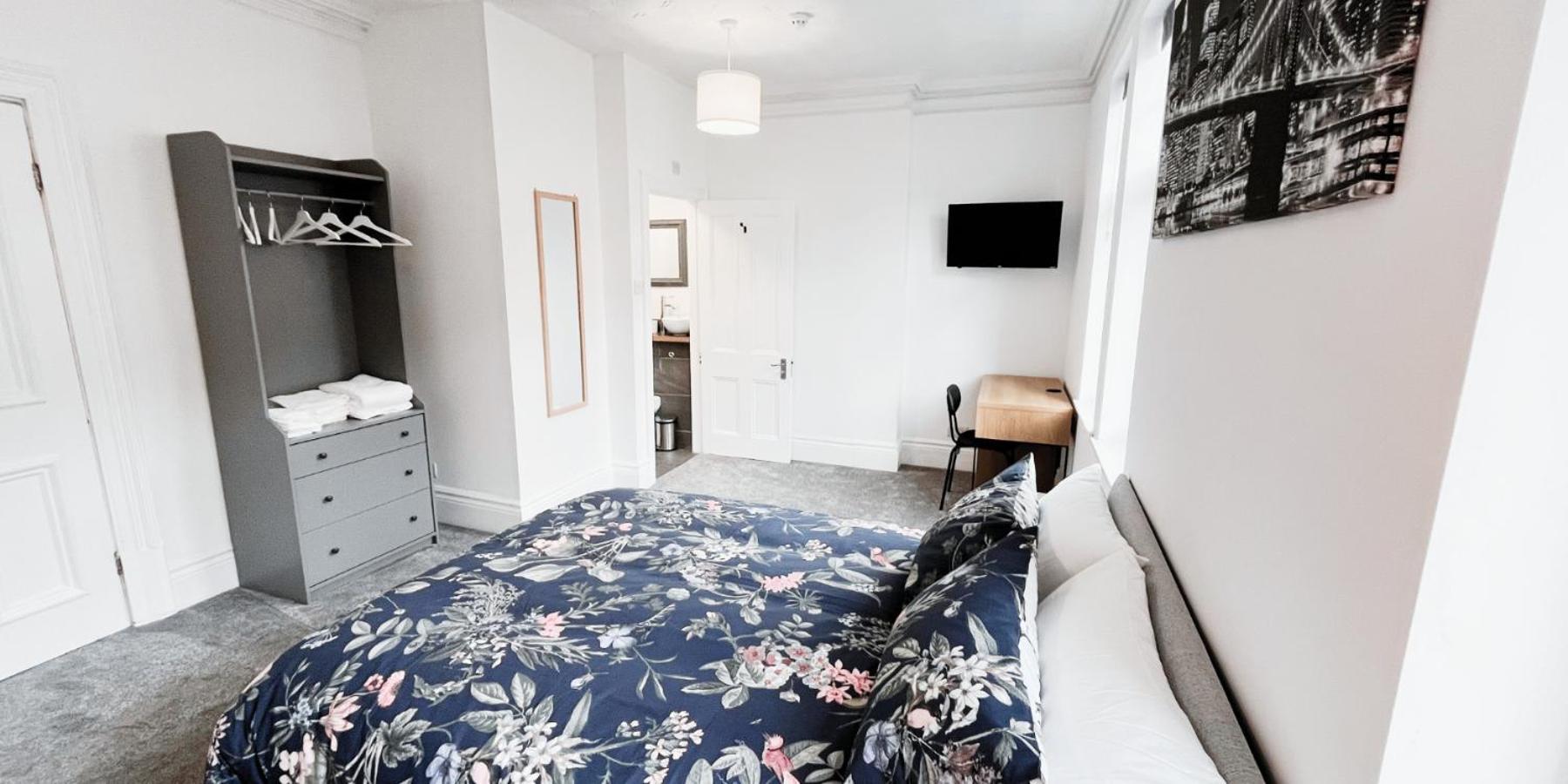 Spacious Room In Modern House Near 诺丁汉 外观 照片
